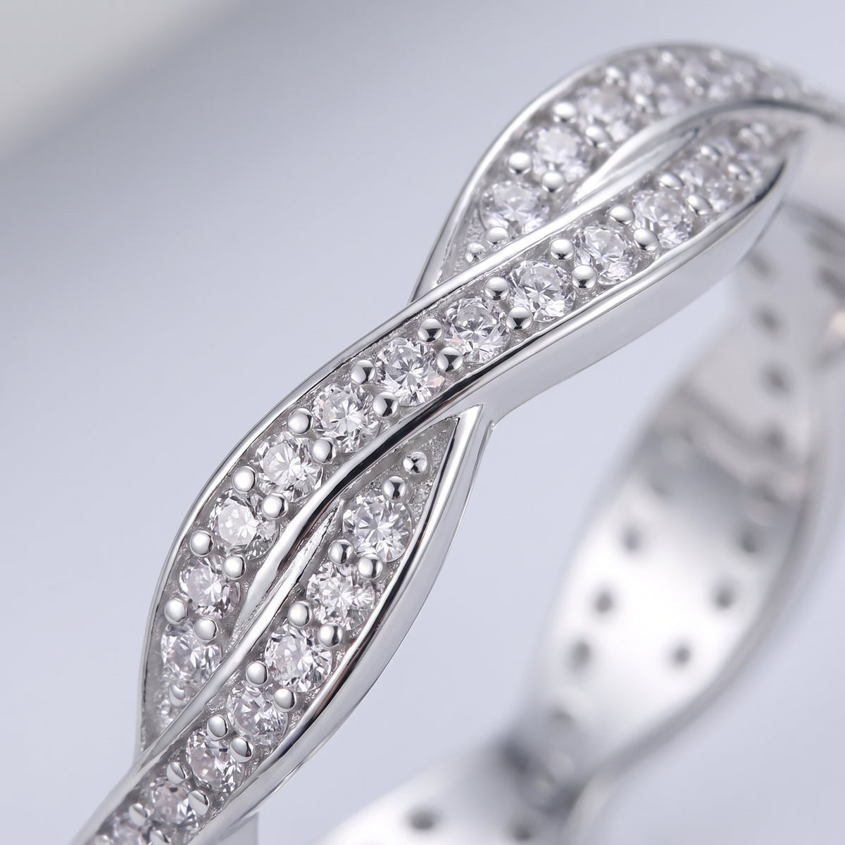 Dreamy Moissanite Band Ring
