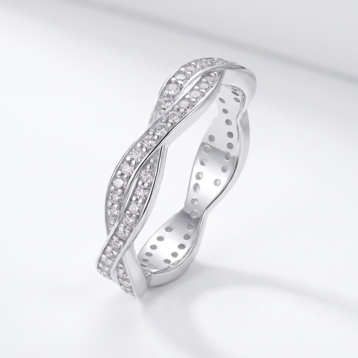 Dreamy Moissanite Band Ring