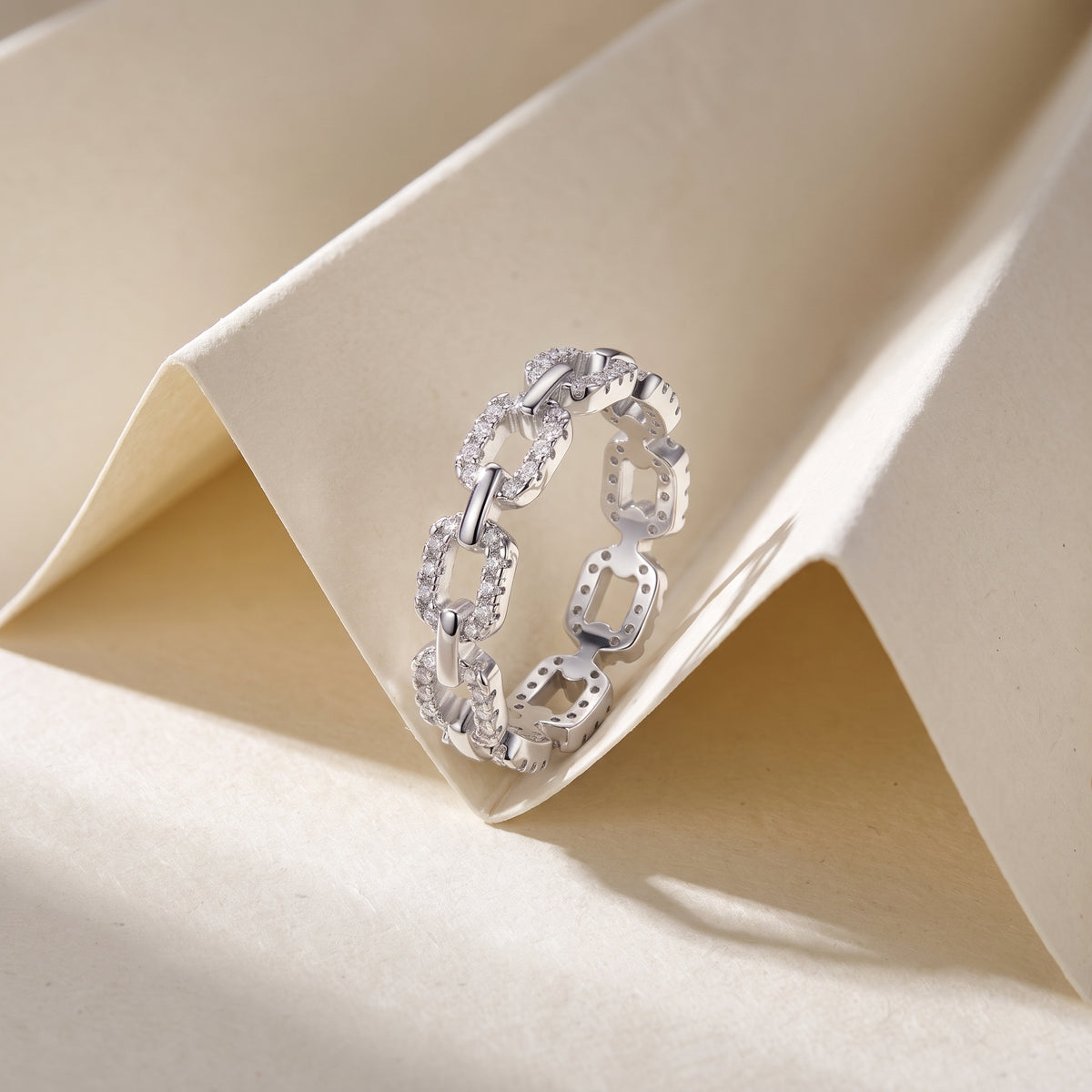 Chainlove Moissanite Eternity Ring